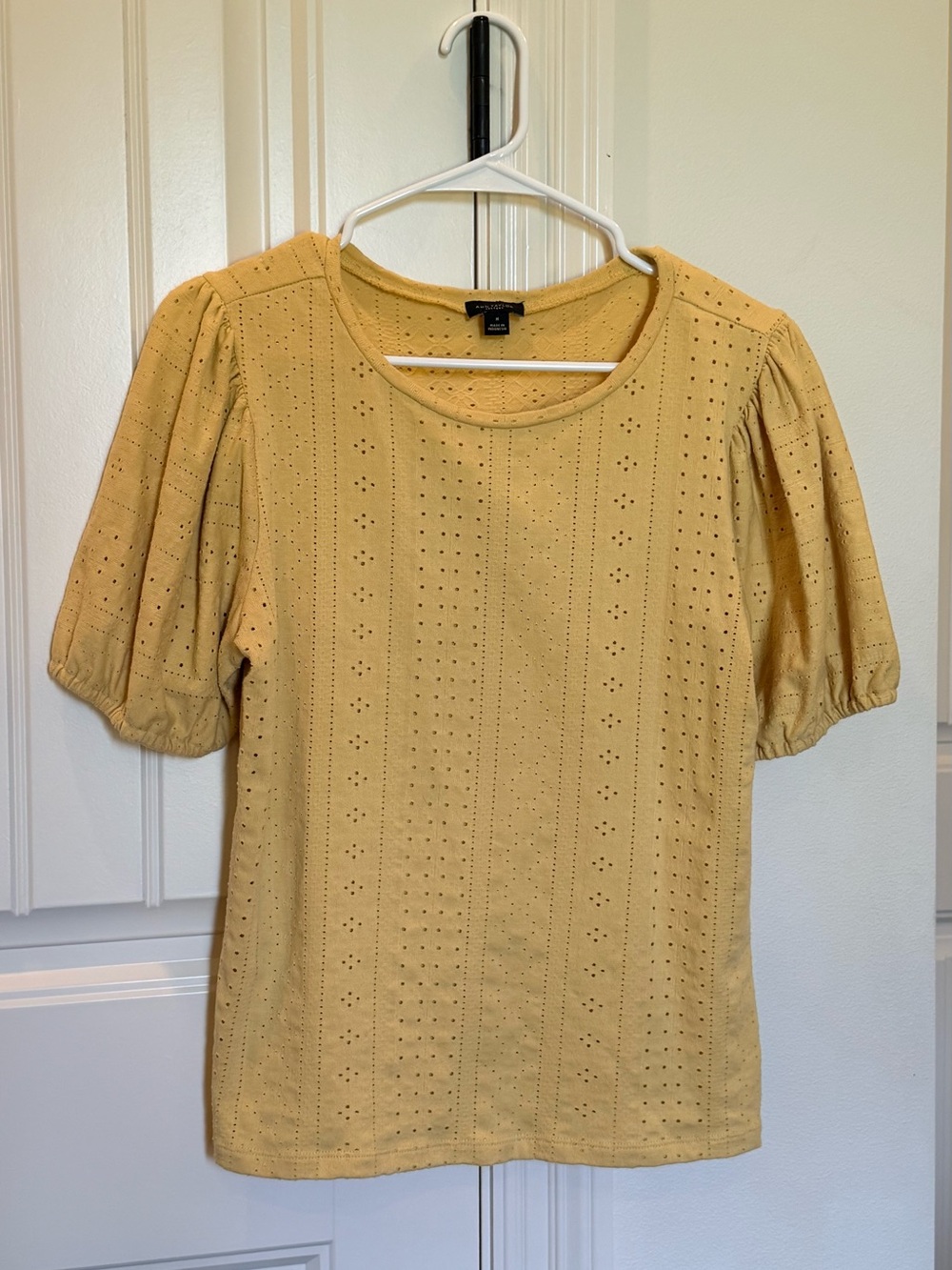 Ann Taylor Factory Eyelet Puff Sleeve Tee in Mustard